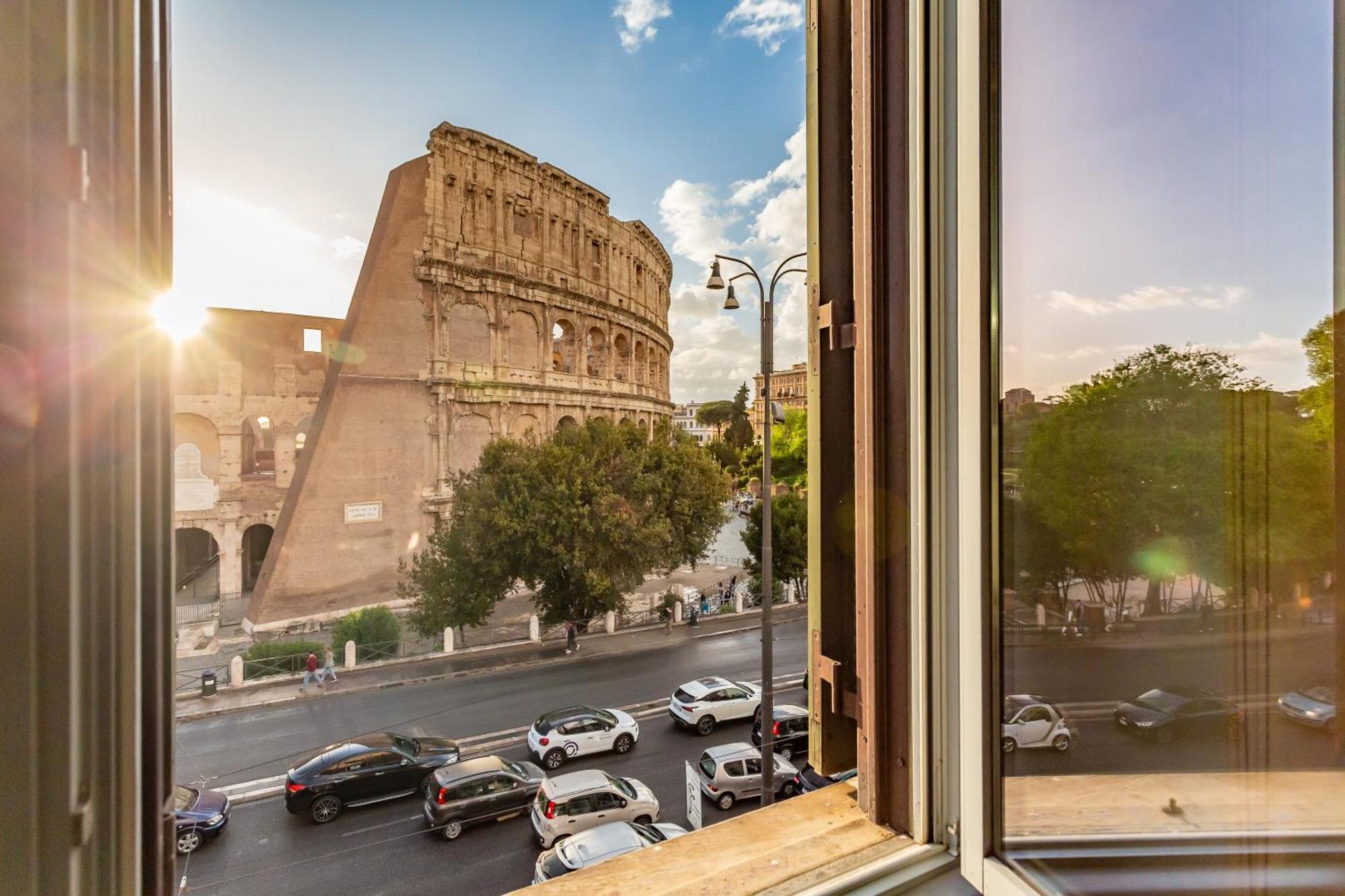 Apartment Iconic With Unique Colosseum View Rom